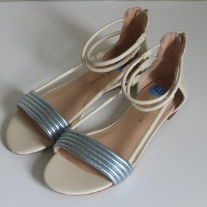 Julianne Hough for Sole Society "Olexa" Sandals- Size 6.5M - Tan Silver